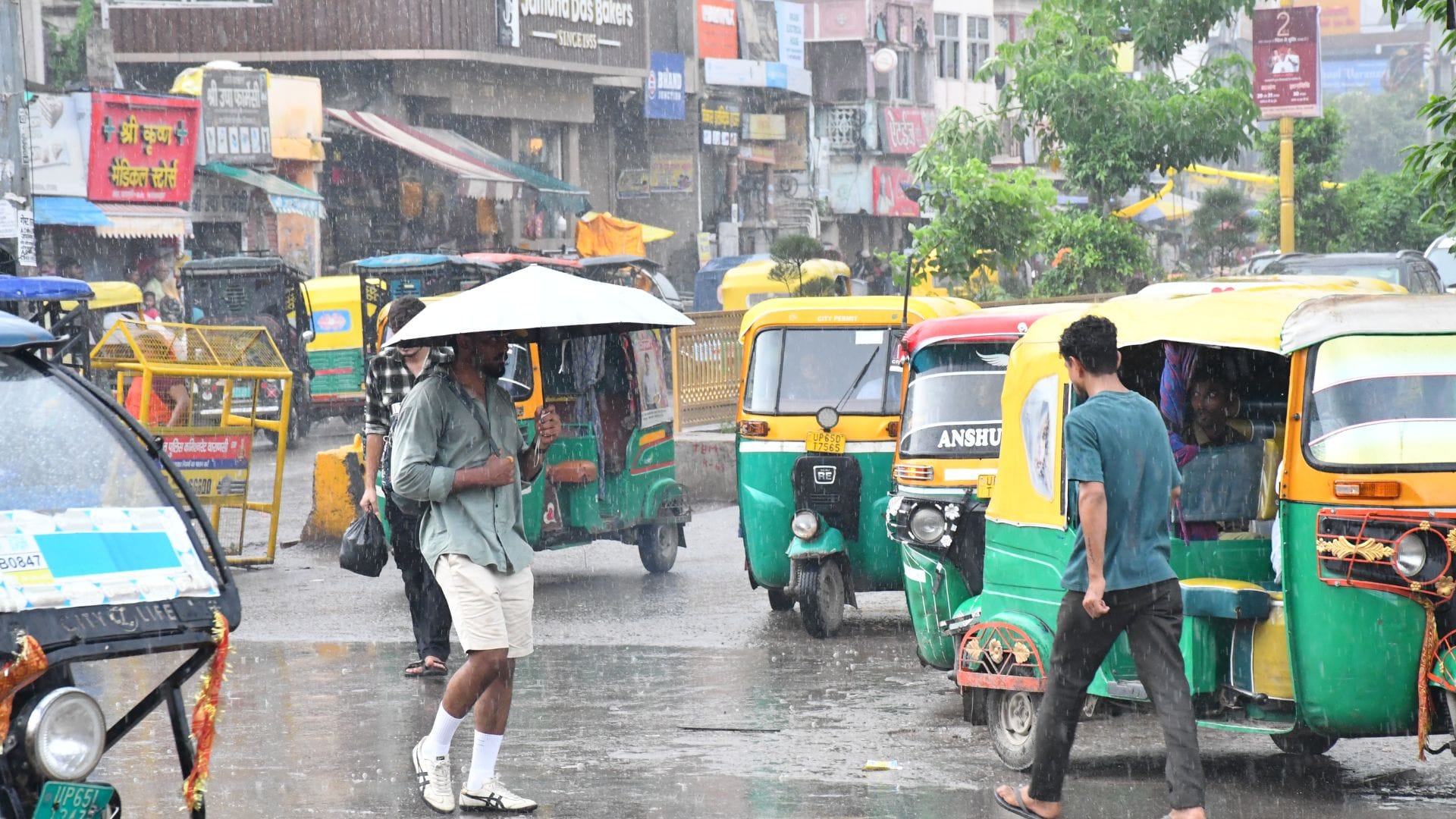 Varanasi weather rain forecast 44.5 mm of rain at 4 PM temperature dropped by 7 degrees in an hour and half.