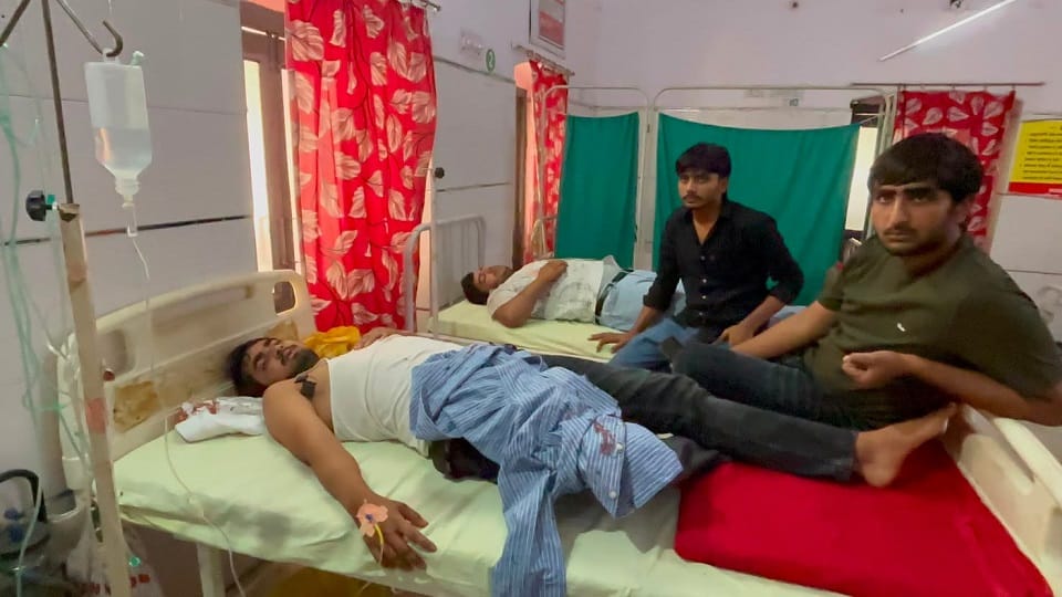 UP: BJP leader and workers beaten with sticks and rods at a toll plaza in Baghpat; five injured, FIR