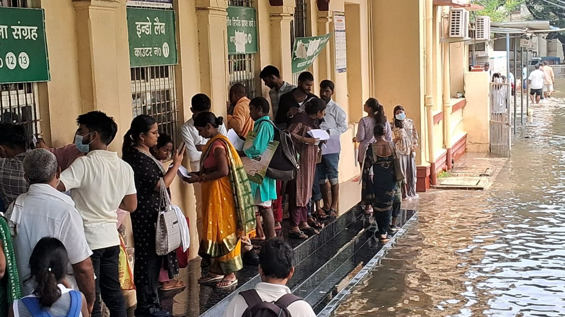 Heavy rain in Varanasi led to waterlogging at BHU Hospital and on city roads