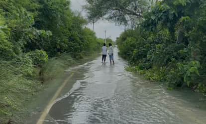 bhojpur-barhara-ganga-flood-water-level-danger-mark-villages-affected