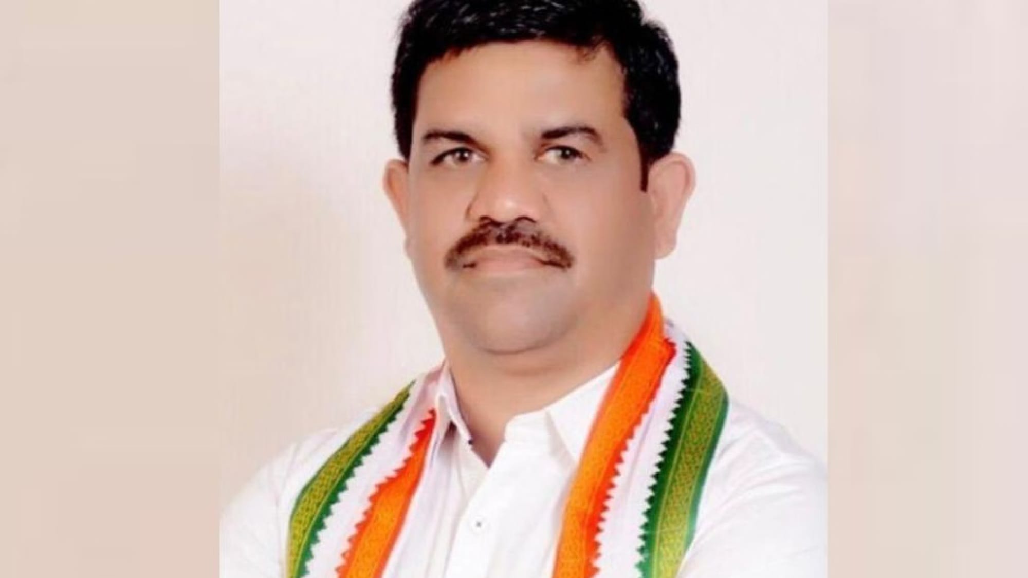 विधायक विक्रम मंडावी की फ़ोटो
