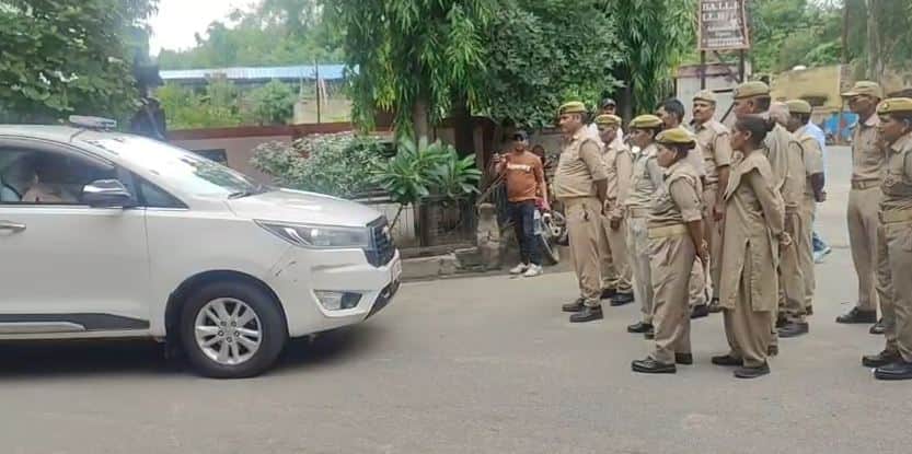 PRD Personnel Stop CDO's Vehicle Over Pending Salaries in Mathura
