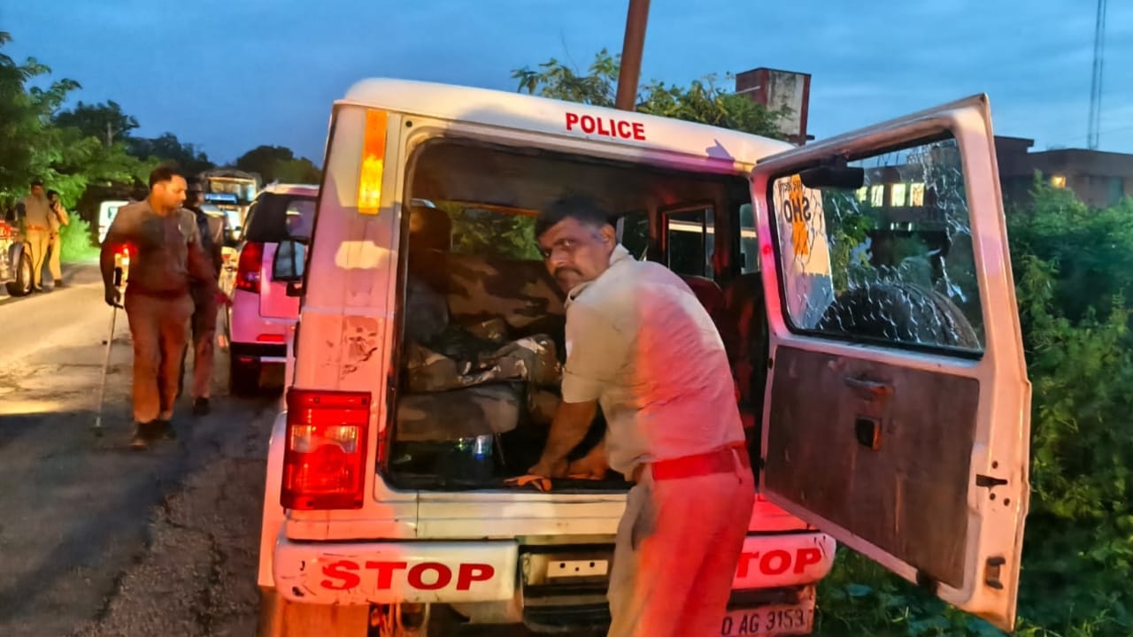 Badaun Violence Police, Officials Pelted With Stones Vehicles Damaged, Lathicharge Used to Disperse Mob