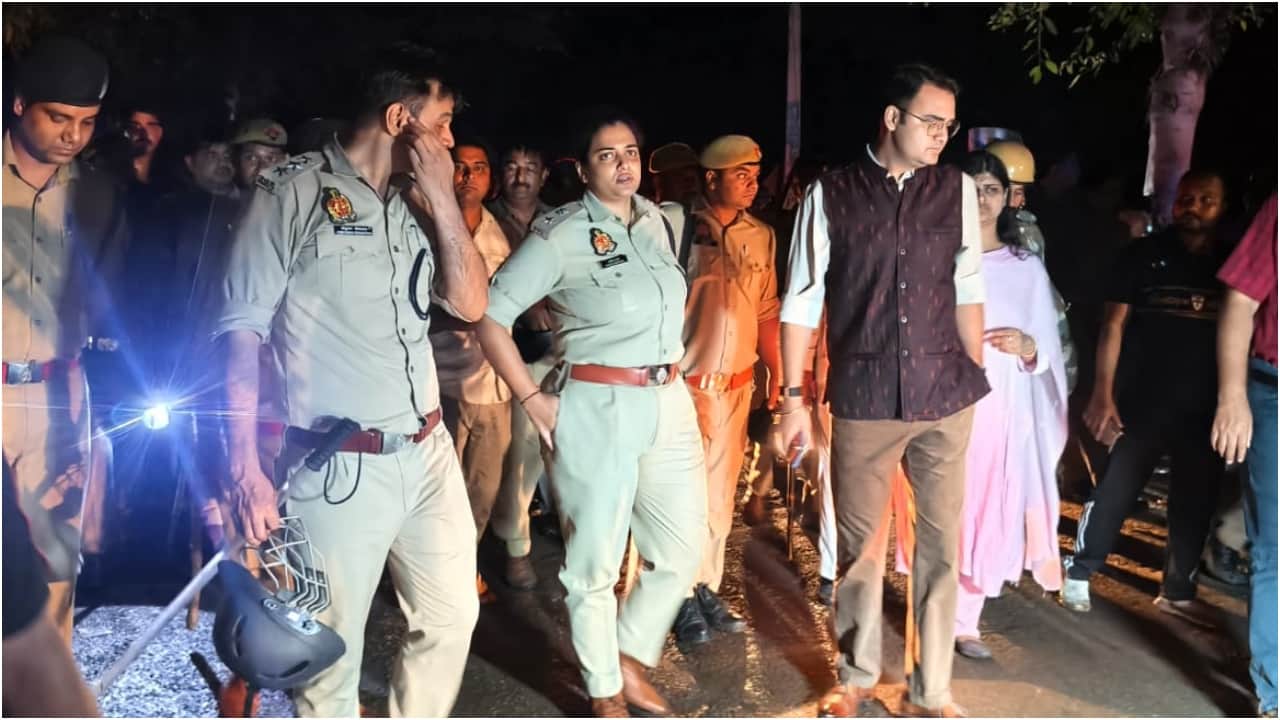Major action against stone-pelters two cases registered and eight accused arrested in Budaun