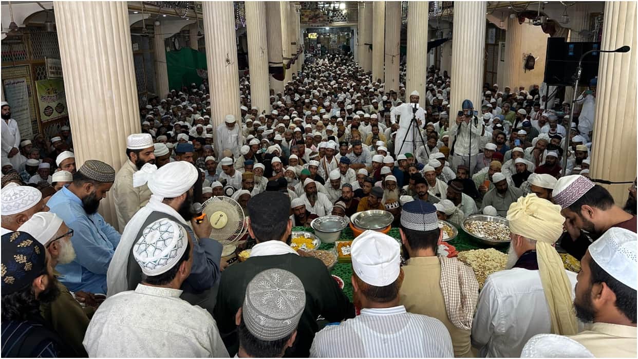 Urs-e-Sharafati concludes with the Kul ritual pilgrims gathered to pray for peace and harmony in Bareilly