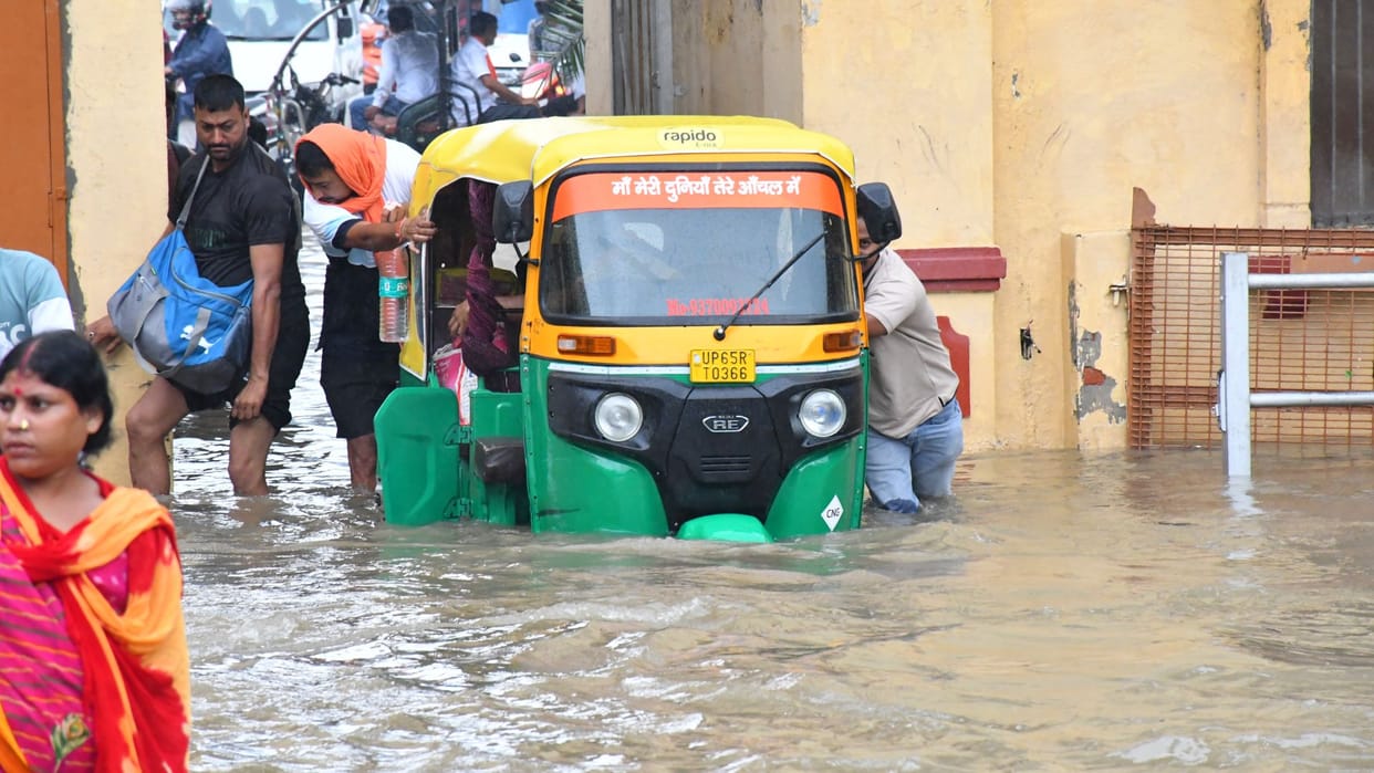 Flaws in Varanasi drainage system: faulty design inadequate capacity and incomplete arrangements