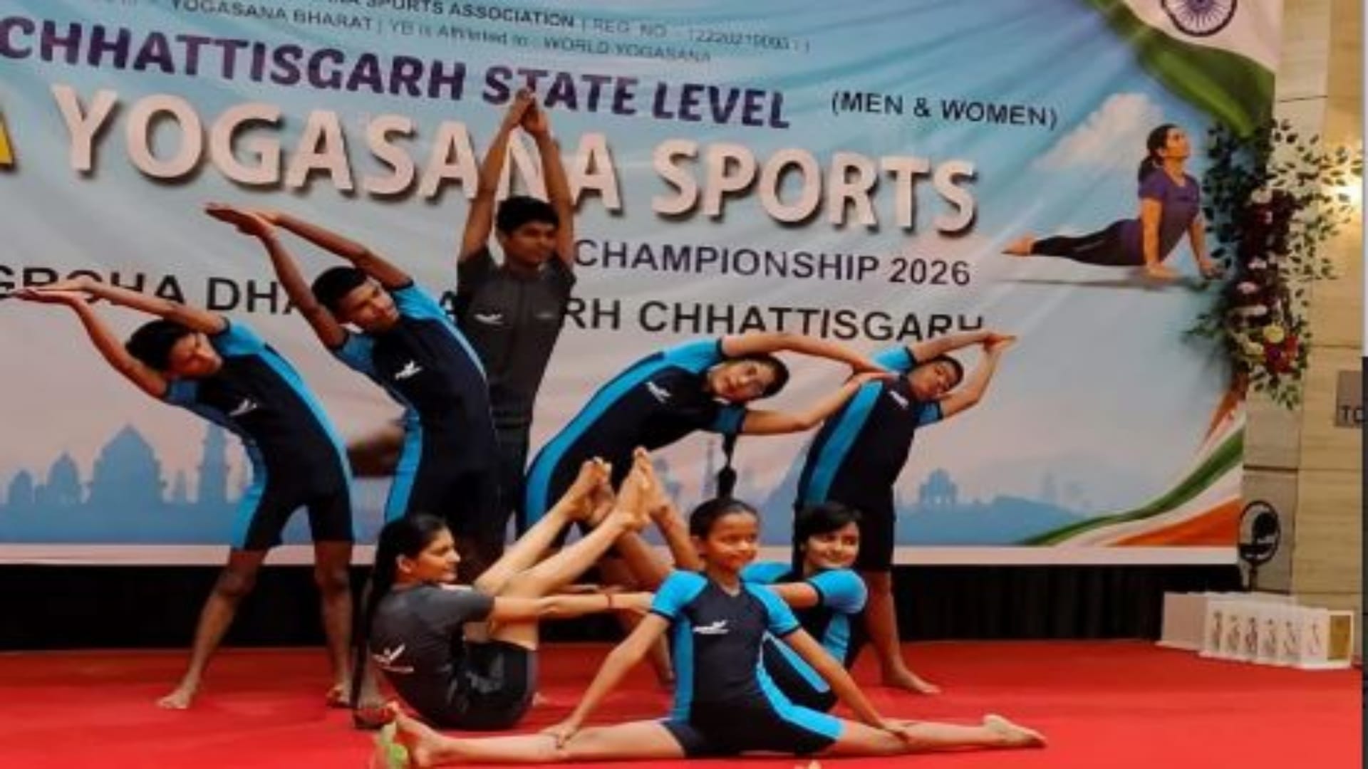 धमतरी की बेटियों ने पैरा योगासन में लहराया परचम