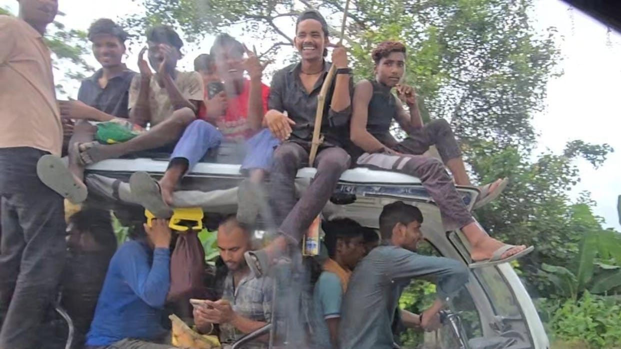 Video of e-rickshaw carrying 24 passengers goes viral in Lakhimpur kheri