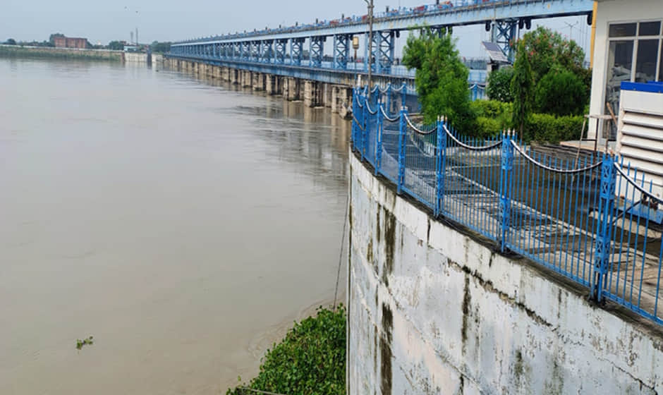 Kanpur: 3.09 lakh cusecs of water released from the barrage; Ganga below warning level