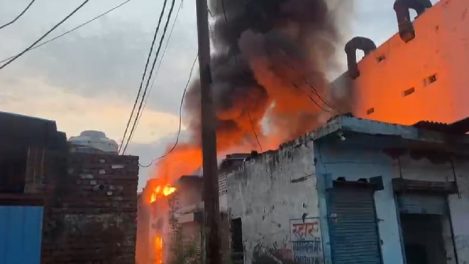 Fire breaks out at a paper mart in Ghaziabad; firefighters bring it under control