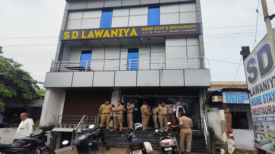 Body of young man found in hotel room in agra