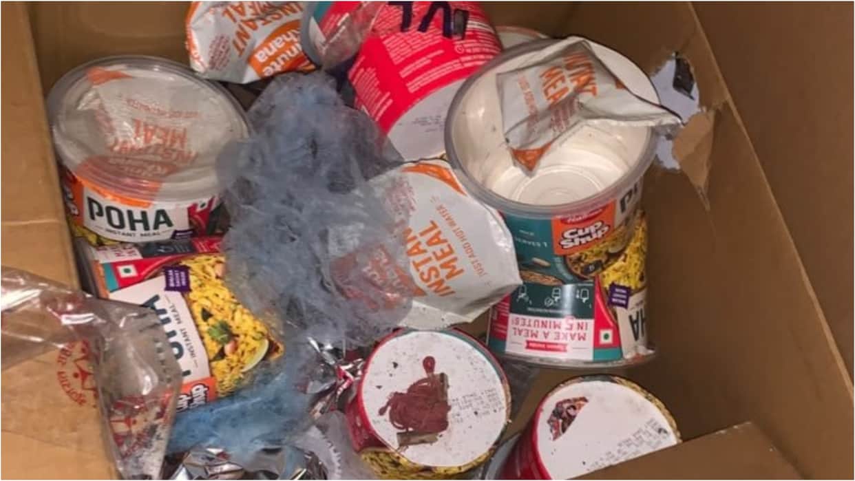 indian railway rajdhani food found expired fine of lakhs