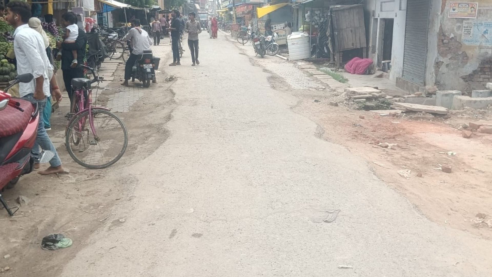 इस रास्ते से रोज आते-जाते हैं 20 हजार से ज्यादा लोग।