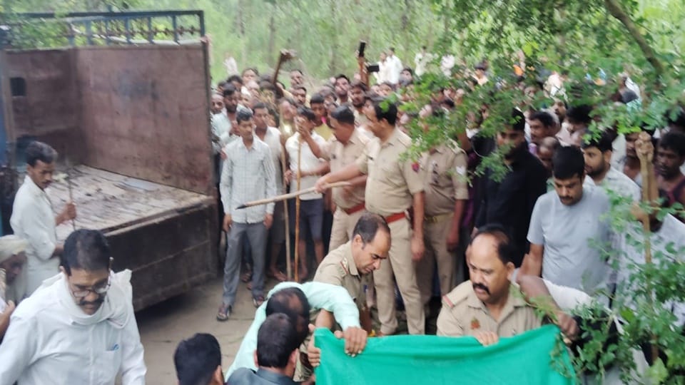Up Leopards Attack on Villagers Struggle to Protect This Body Part news in Hindi