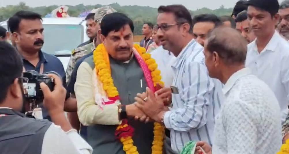 CM Dr Mohan Yadav arrives in Omkareshwar to hold a crucial meeting on preparations for Simhastha 2028