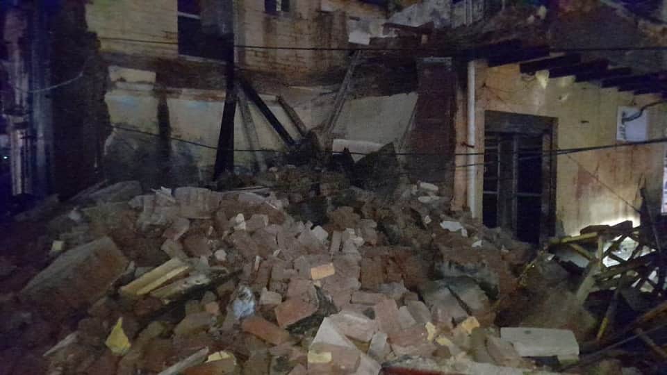 Dilapidated building collapses near Taj Mahal