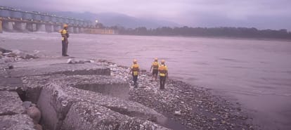 Uttarakhand on high alert after Nepal disaster Surveillance beefed up at Sharda Barrage in Champawa