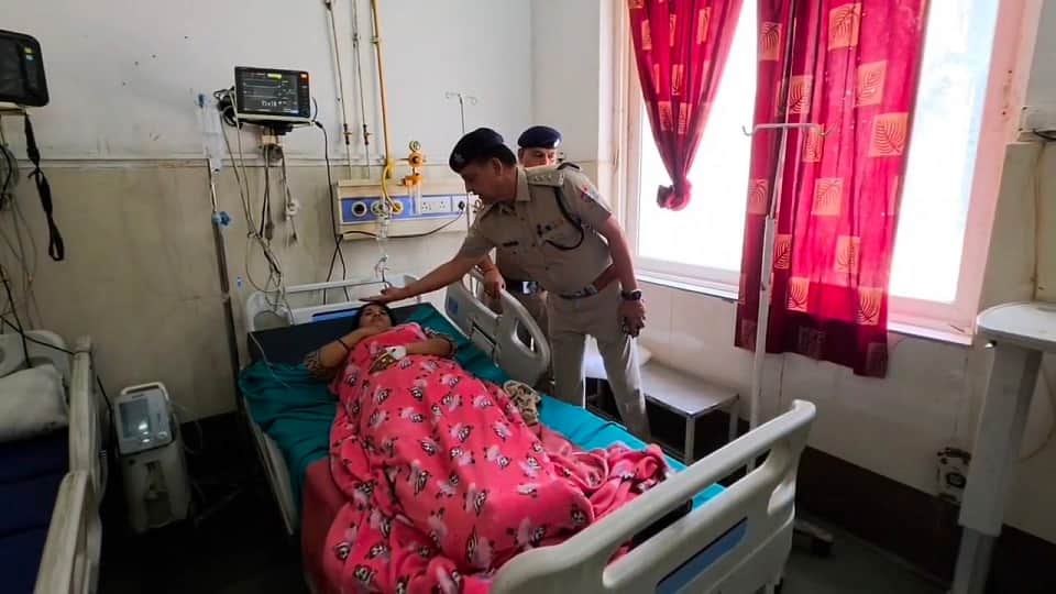 Female constable Rekha Tamta was injured in the scuffle with protesters in rudrapur