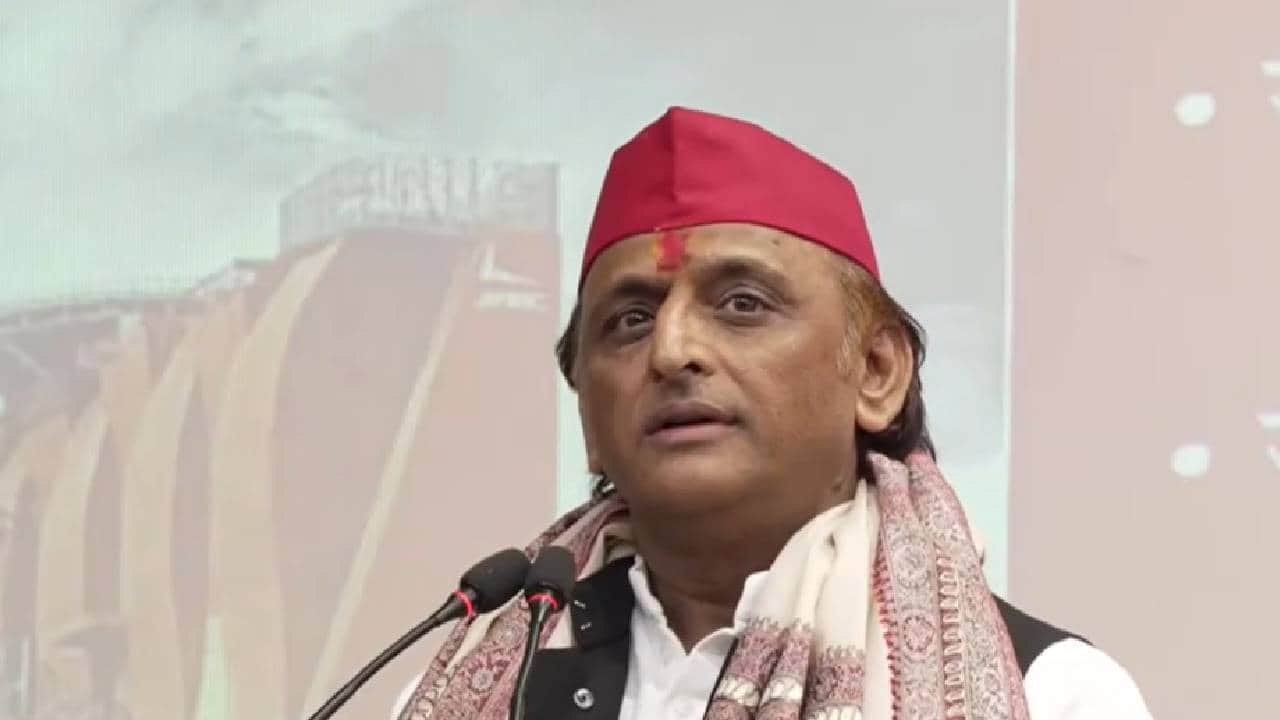 अखिलेश यादव।