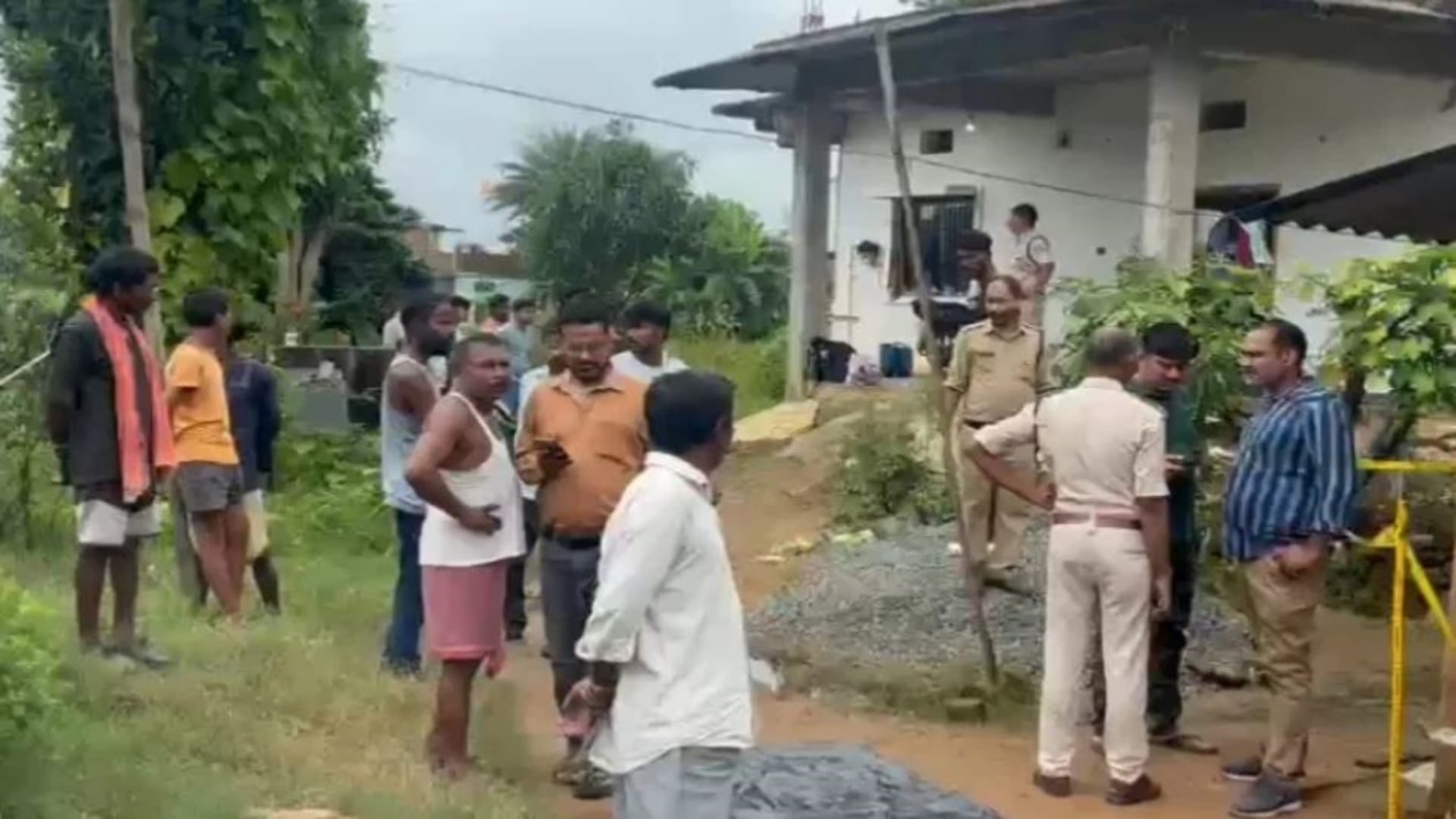 Ambikapur: Live-in Couple Take Tragic Step, Man Found Bloodied After Dispute; Woman Also Injured Herself