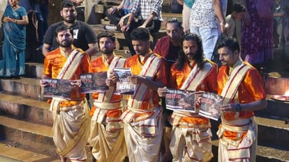गंगा आरती में विशेष प्रार्थना।