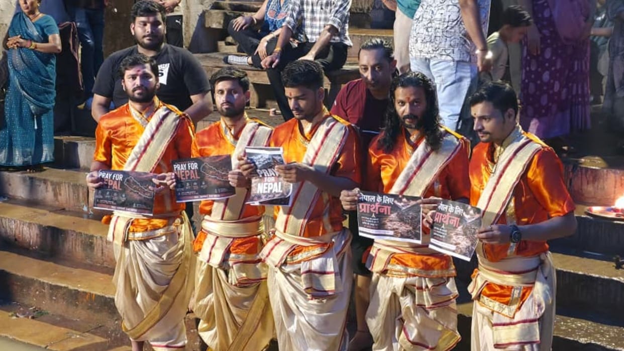 Ganga Aarti for flood victims Tributes paid deceased in Kashi two minutes silence observed and special prayers