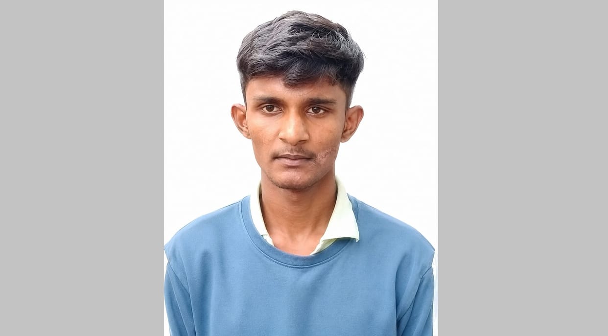Kanpur Chakeri police nabbed a cunning vehicle thief and recovered four stolen vehicles