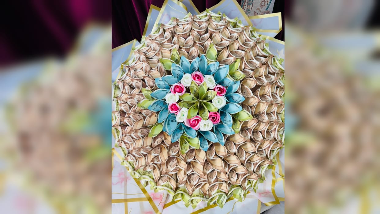 Raksha Bandhan: Money bouquet adorned with currency notes—not flowers—steals the show.