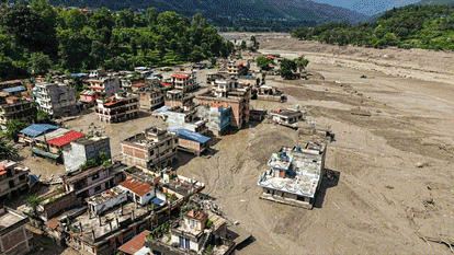 नेपाल में बाढ़ से त्रासदी
