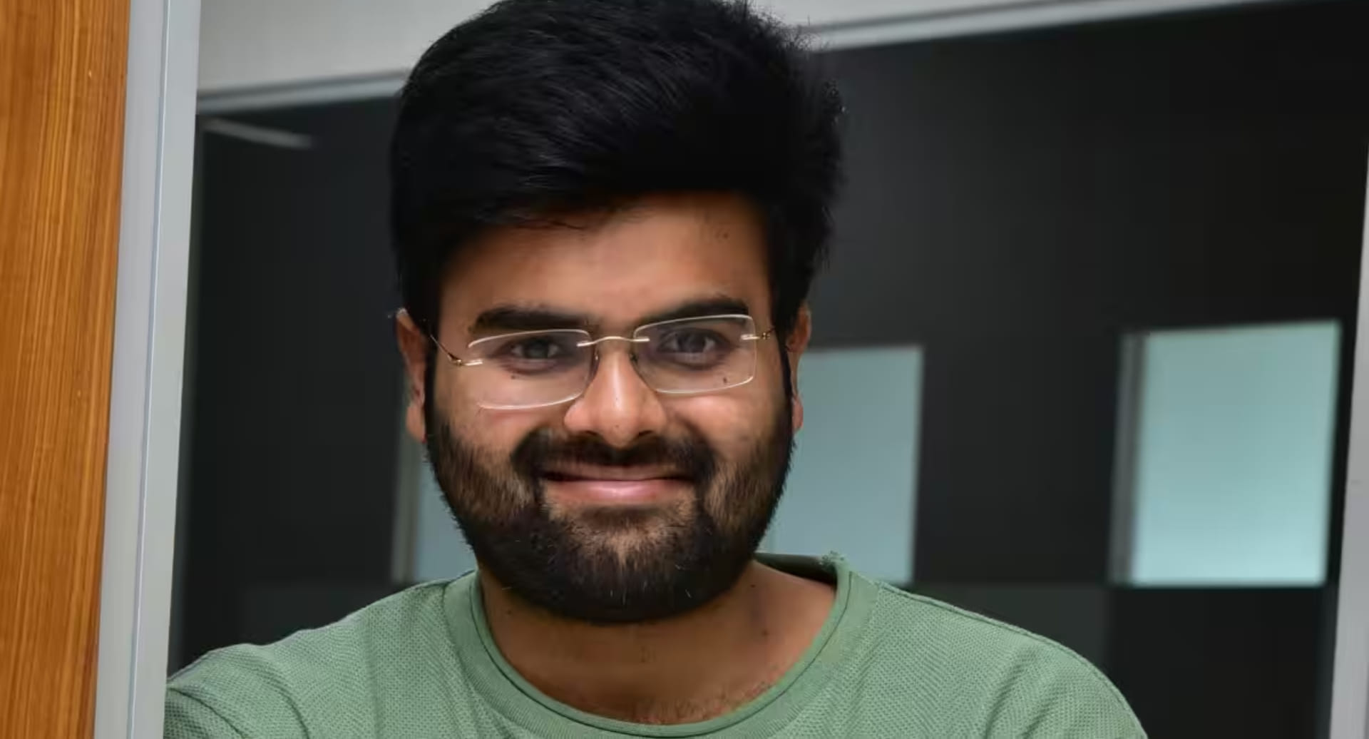 पवन सादिनेनी