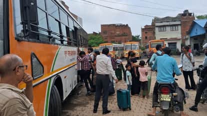 Varanasi Roadways Over 21000 women traveled free on buses facing inconvenience due to overcrowding