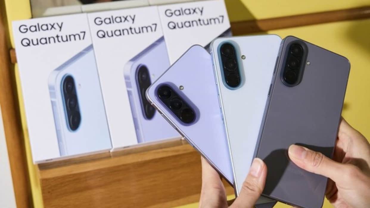 samsung galaxy quantum 7 launched in korea price specifications camera battery features