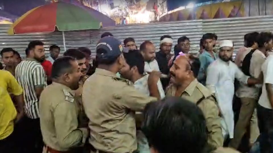 उर्स मेले में बवाल