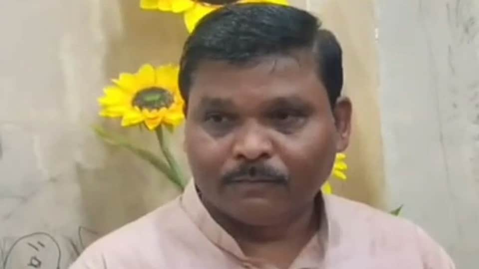MLA's Brother Submits Evidence to Police Commissioner in Fraud Case Agra UP
