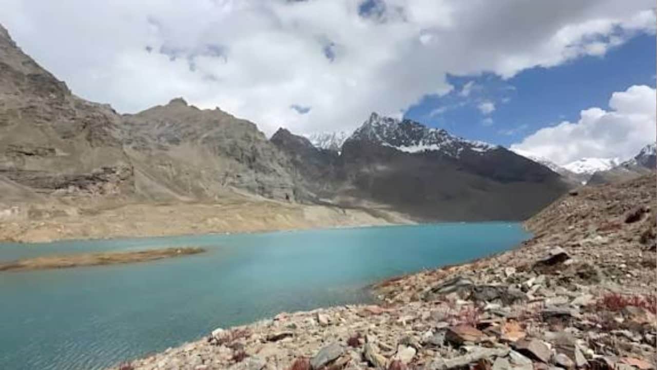 घेपन घाट झील।