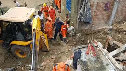 Kanpur A young woman died after buried in 22 foot deep pit mother screamed courtyard swallowed my daughter