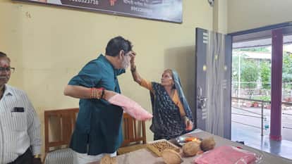 raksha bandhan krishna guruji celebrated with leprosy patients indore seva sadan