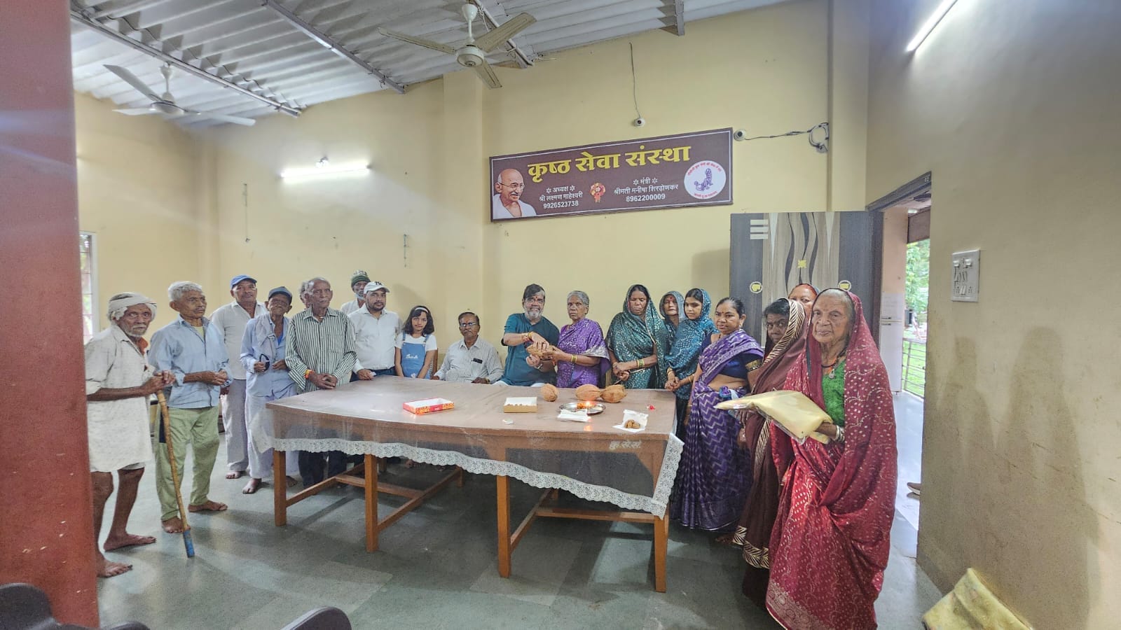 कृष्णागुरुजी ने कुष्ठरोगियों के साथ मनाया रक्षाबंधन का पर्व