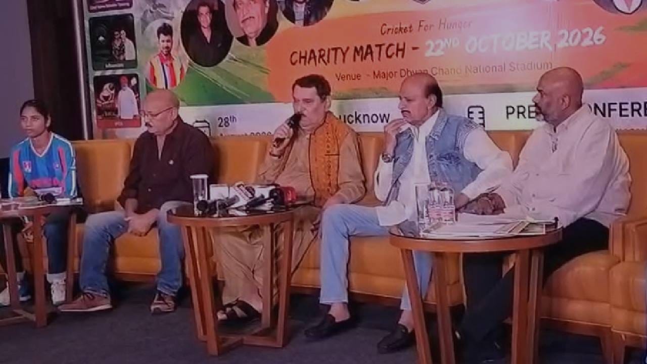 लखनऊ पहुंचे बॉलीवुड अभिनेता रजा मुराद