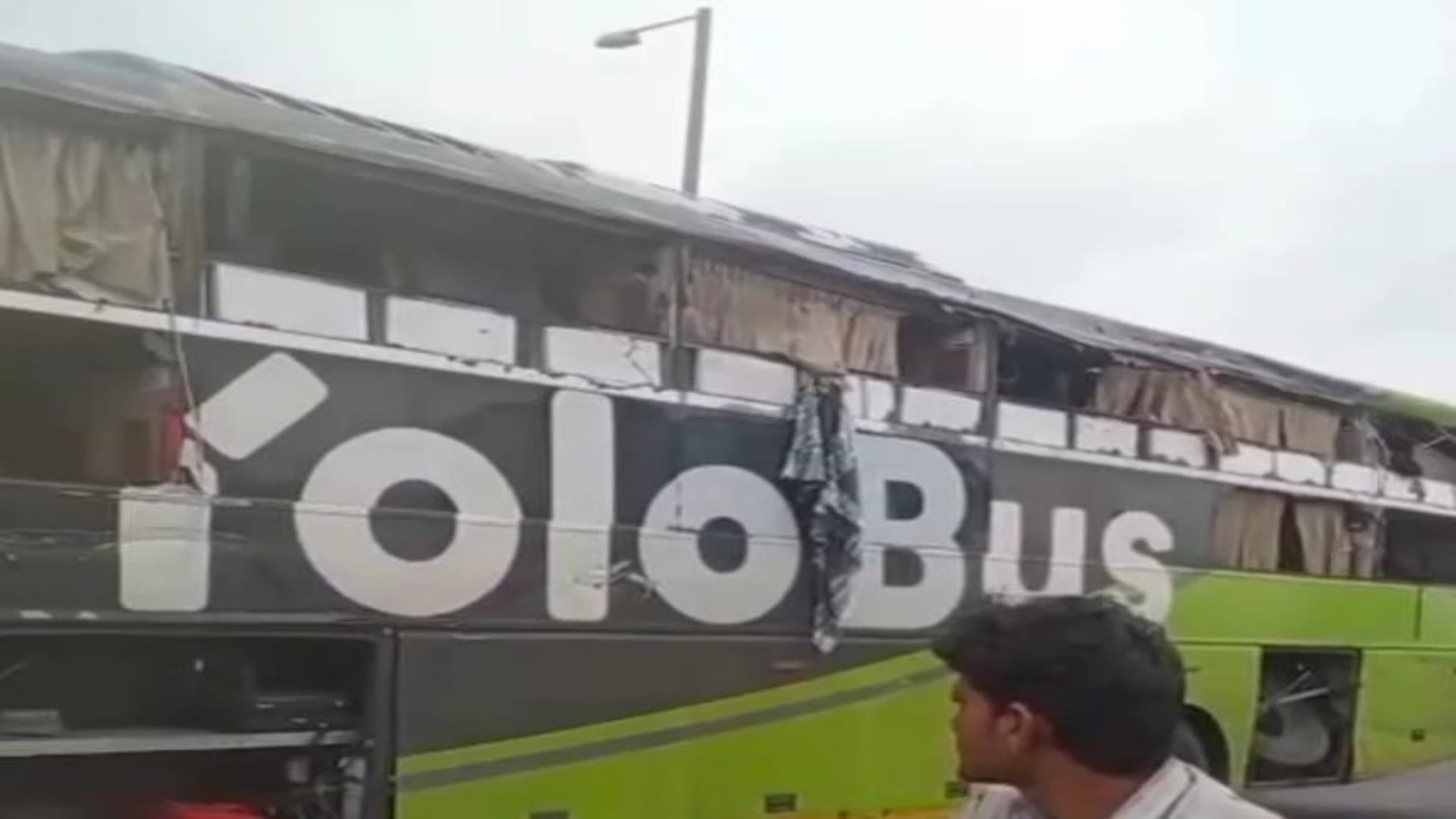 हादसे के बाद बस की हालत