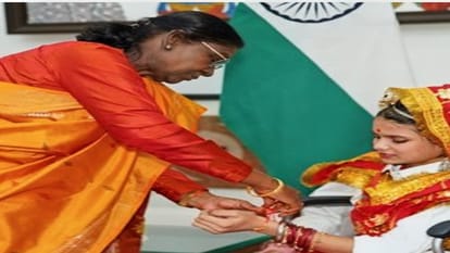 राष्ट्रपति द्रौपदी मुर्मू ने बेटियों को बांधी राखी