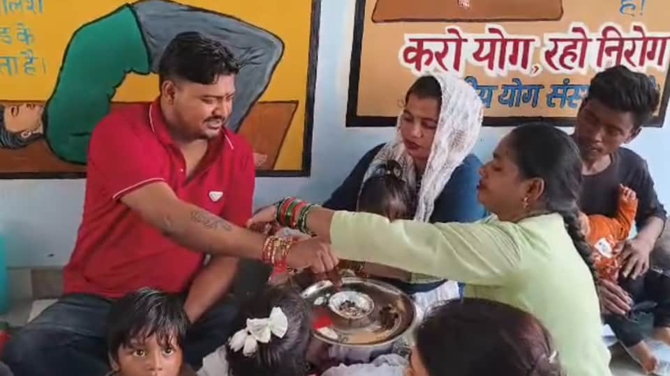 Raksha Bandhan In Haridwar sisters tied Rakhi their brothers wrists behind prison bars