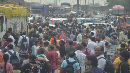 Crowded Trains and Buses Leave Passengers Struggling During Raksha Bandhan Agra UP