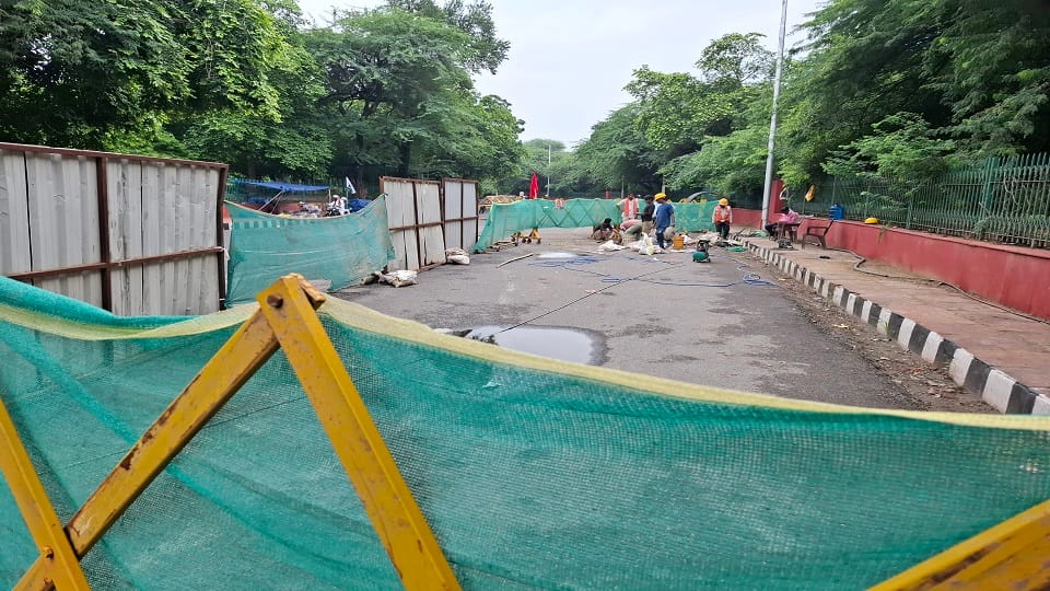 Repair work on leaking sewer line is being carried out today in Khairati Tola in Agra
