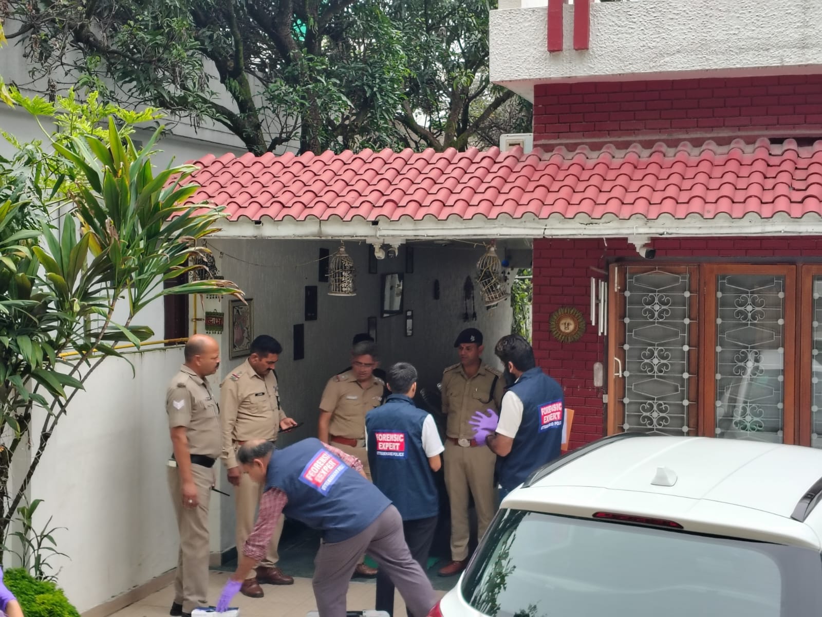 Dehradun Husband Murder wife after an argument tells police I acted in heat of moment and crying