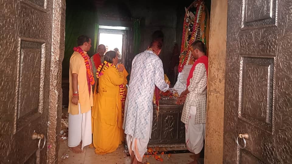 Uma Bharti Offers Rakhi to Lord Dauji Maharaj on Raksha Bandhan, Mathura UP