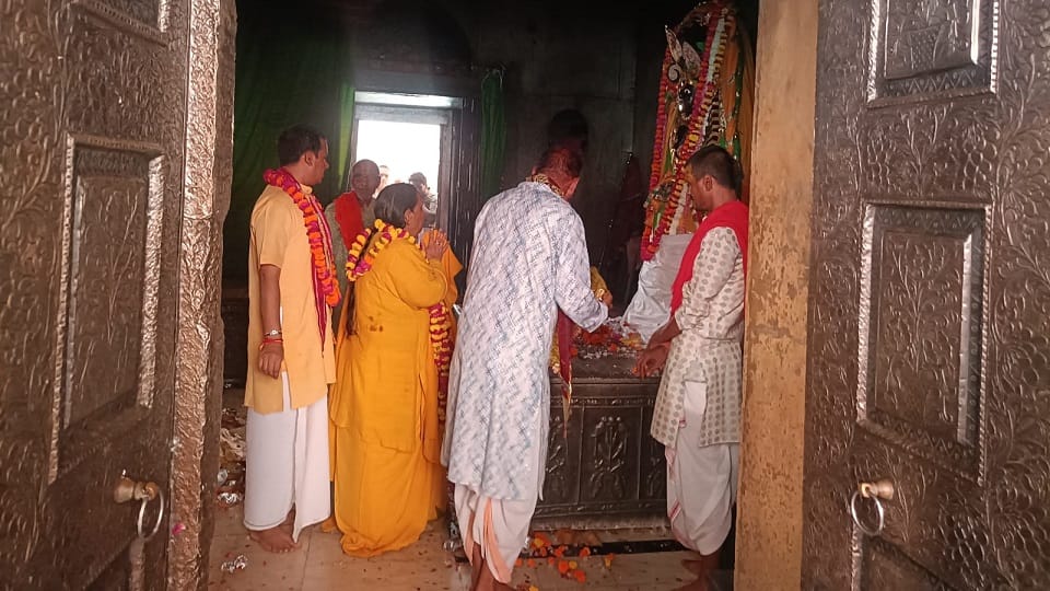 Uma Bharti Offers Rakhi to Lord Dauji Maharaj on Raksha Bandhan, Mathura UP