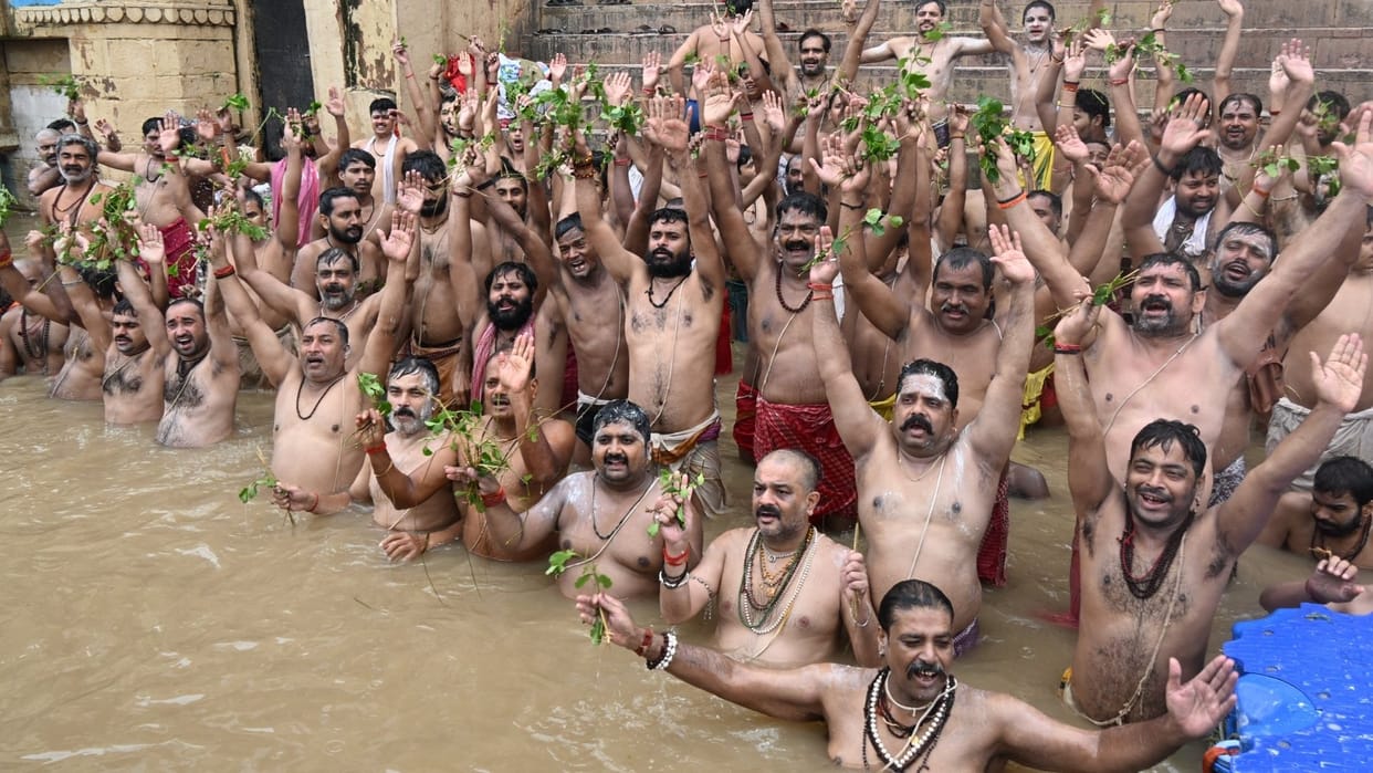 Shravani Upakarma Dvija communities observed ancient rituals including worship of Saptarishis and donning