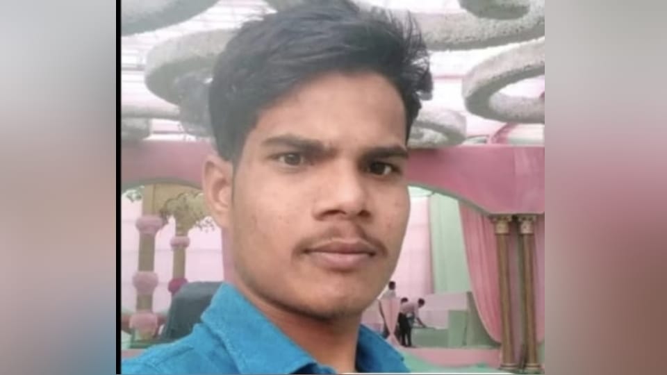 Muzaffarnagar: Body of youth missing for three days found in an irrigation canal; family suspects murder.