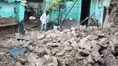Torrential Rain Causes Chaos; Mud Houses Collapse and Water Enters Homes